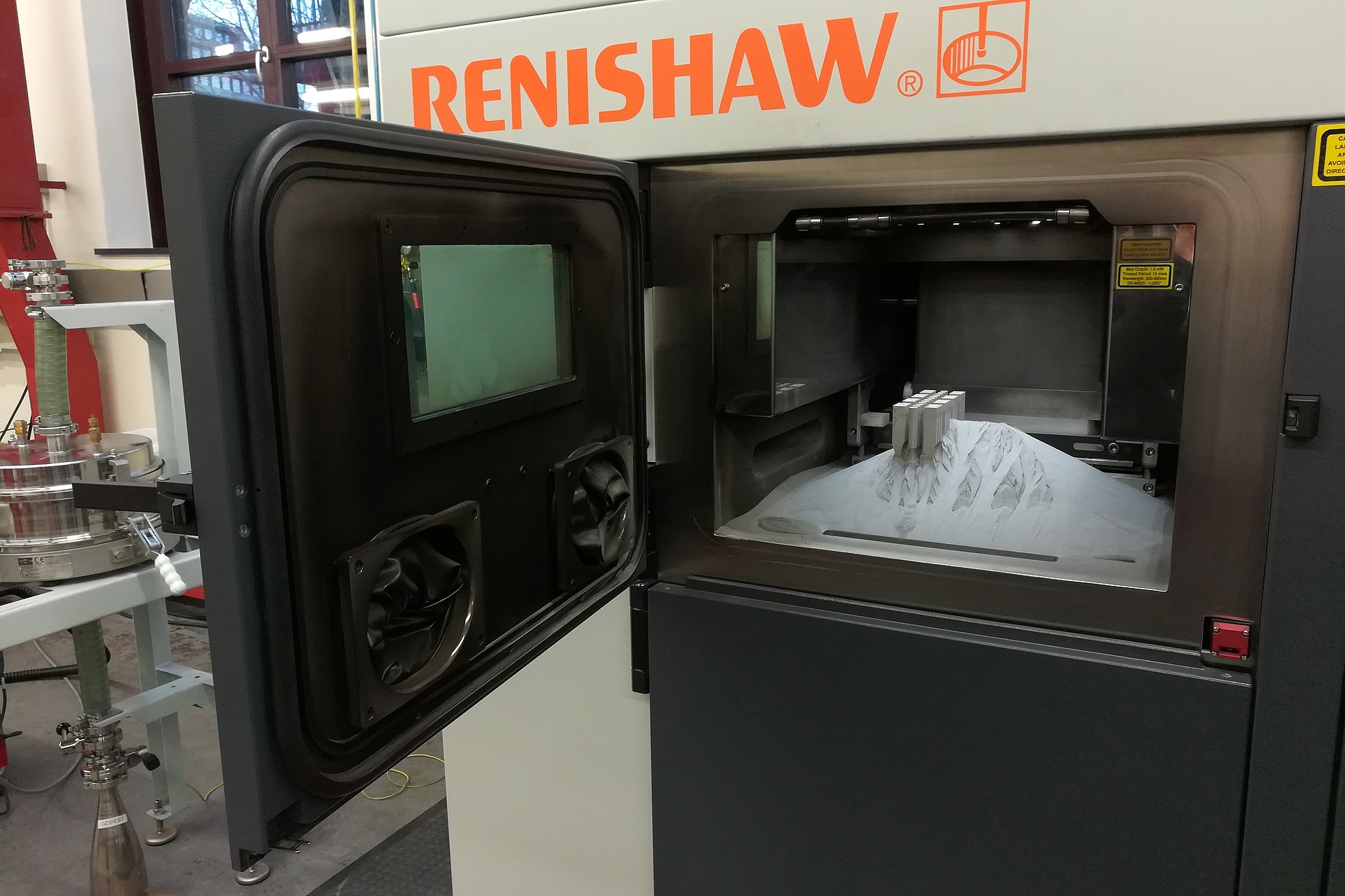 
                                                Sicht in die Druckkamer der SLM Anlage
                                            