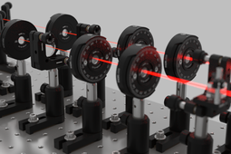 
                Experimentalaufbau zum Nachweis der parametrischen Fluoreszenz mit visuellen Erweiterungen in einer Mixed-Media-Lehr- und Lernapplikation
            