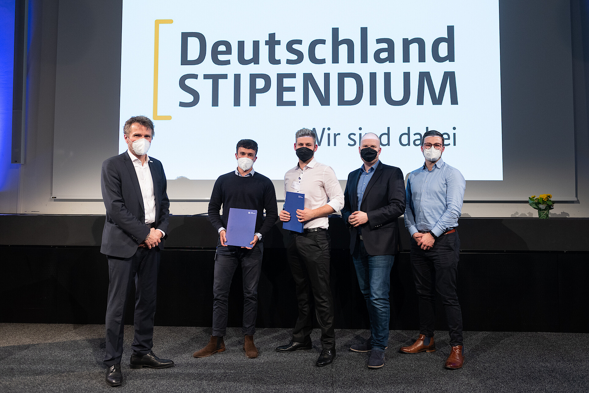 
                                                HAW Hamburg lädt die neuen Deutschlandstipendiat*innen und ihre Förder*innen zur Urkundenvergabe in das Forum Finkenau ein
                                            