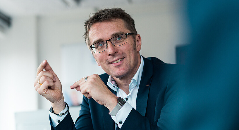 Micha Teuscher, Präsident der HAW Hamburg Micha Teuscher, Präsident der HAW Hamburg, in einer Interviewsituation