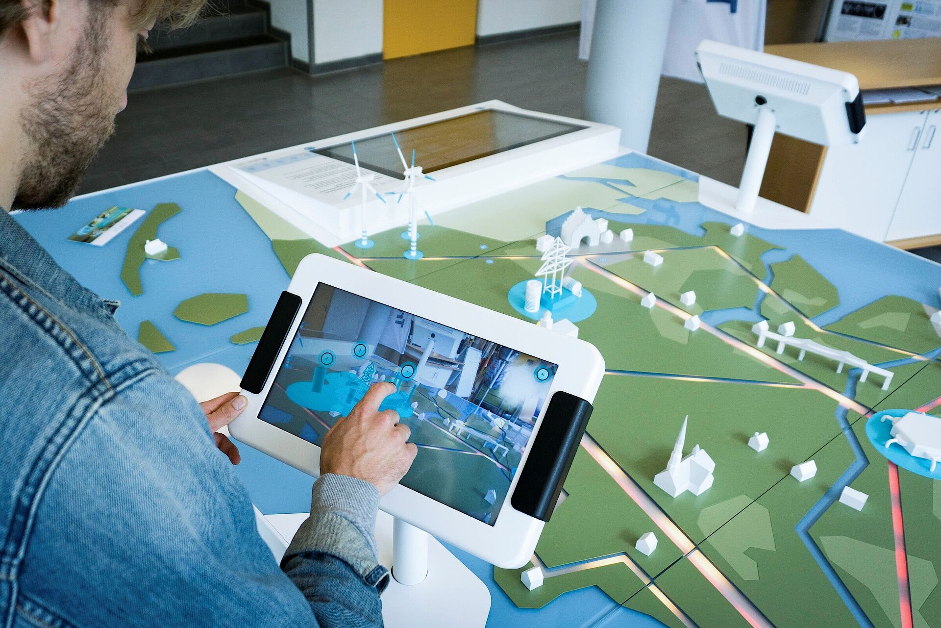 
                                                Wanderausstellung zurEnergiewende
                                            