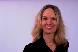 
                Andrea C. Hoffmann (Foto: Evelin Frerk)
            